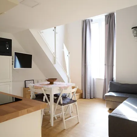 Apartment Sole
